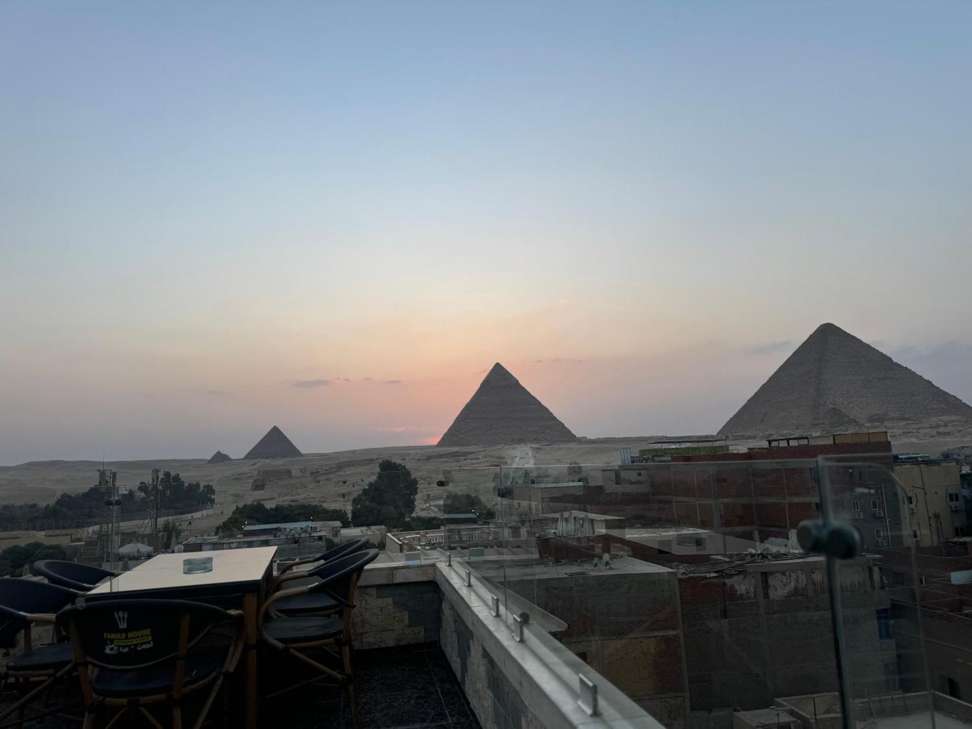 Pyramids And Sphinx Hotel Kafret el-Gabal Kültér fotó