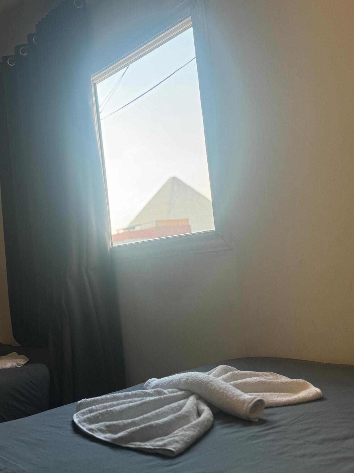 Pyramids And Sphinx Hotel Kafret el-Gabal Kültér fotó