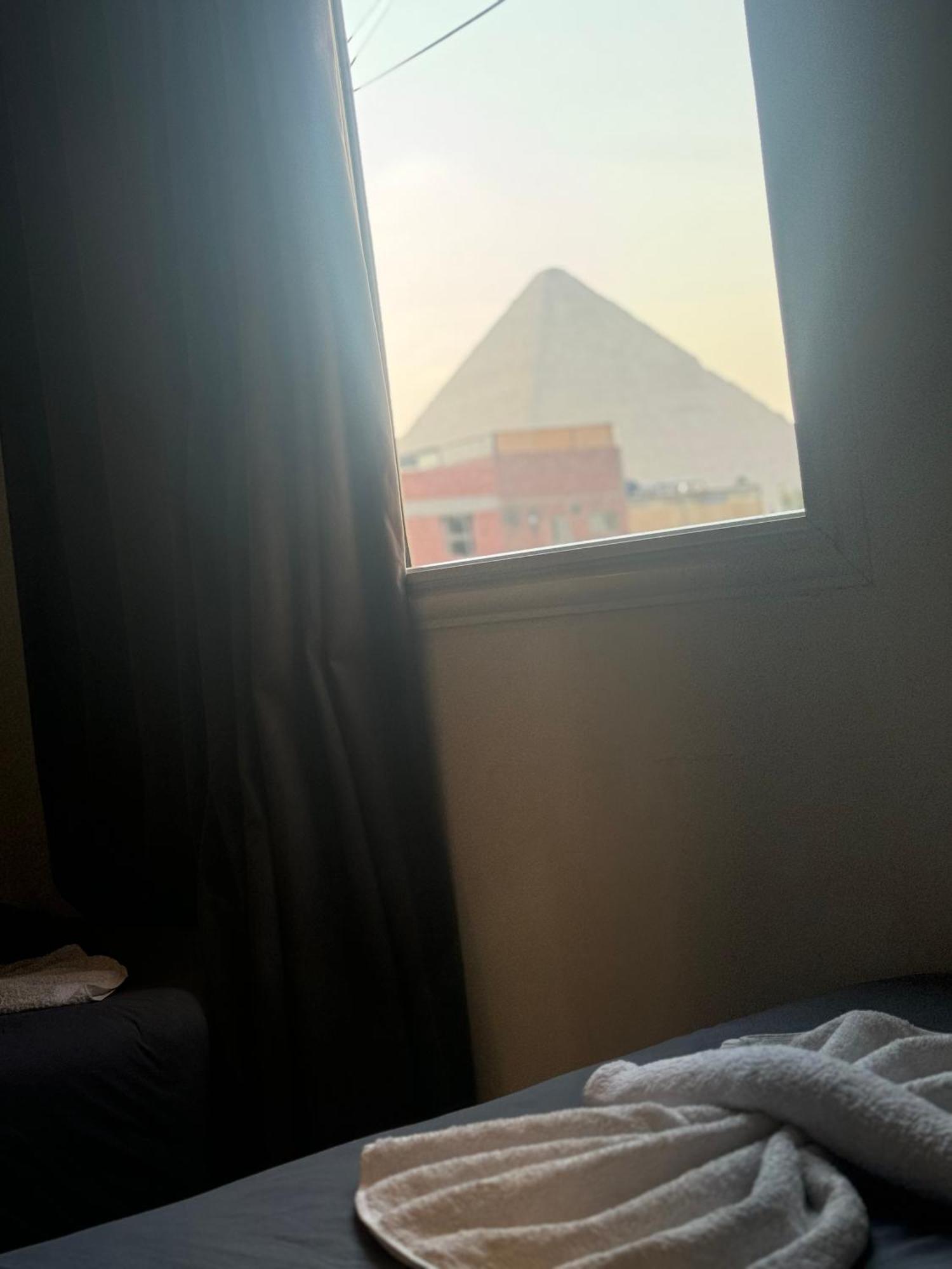 Pyramids And Sphinx Hotel Kafret el-Gabal Kültér fotó