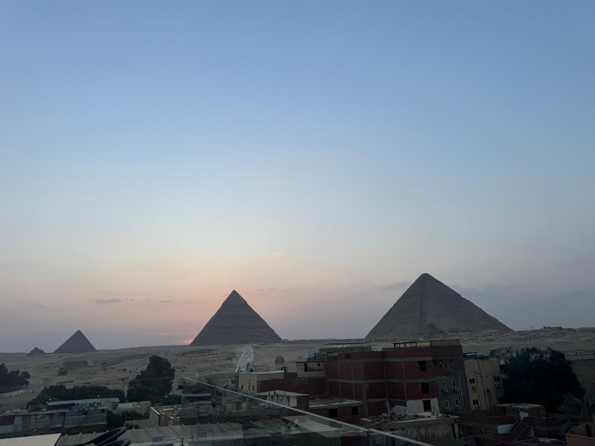 Pyramids And Sphinx Hotel Kafret el-Gabal Kültér fotó